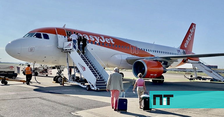 EasyJet removed passengers from planes because they were overweight.  Each received 500 Euros – NiT