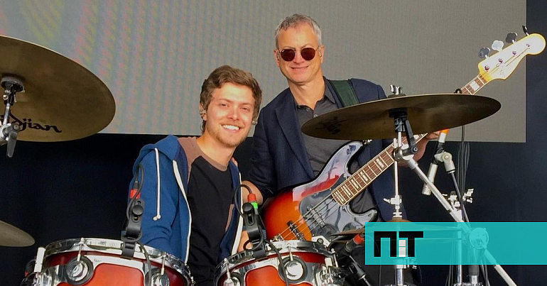 Morreu o fruto do ator Gary Sinise, em seguida luta contra o cancro