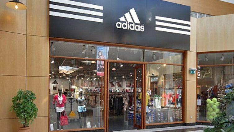 Adidas no Freeport Lisboa Fashion Outlet em Alcochete NiT