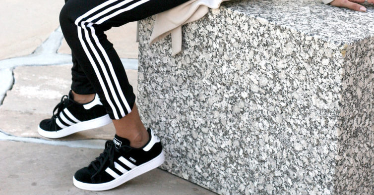 tenis adidas feminino falso