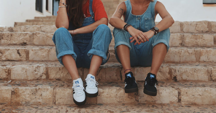 looks com sapatilhas adidas