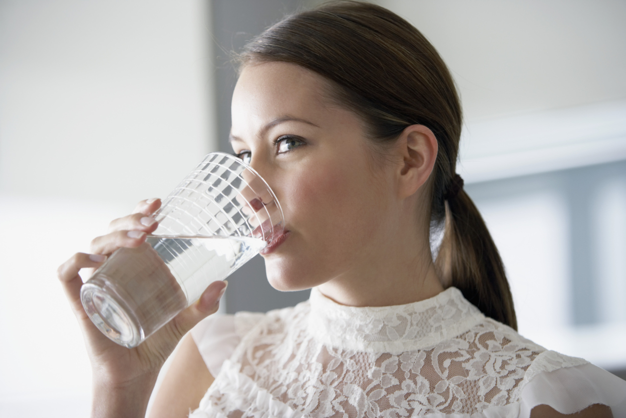 SE CUIDEM E BEBAM ÁGUA. BE CAREFUL AND DRINK WATER. 💅🚰😃😃 #agua