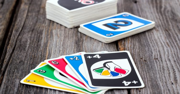 Regras do UNO: como jogar do jeito certo e se divertir