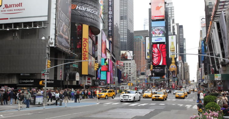 Nova York rato gigante é visto em loja 