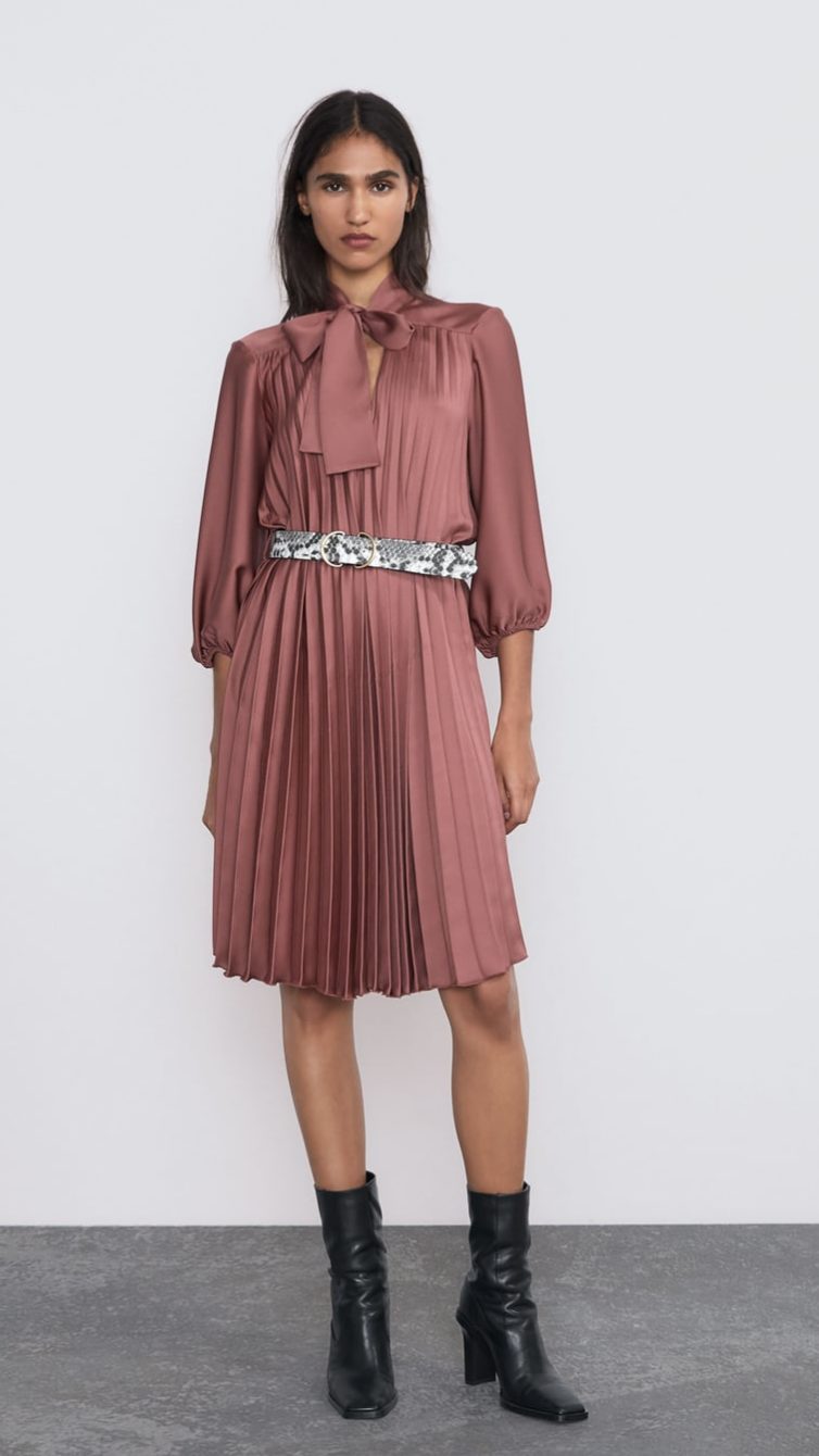 vestido zara plissado