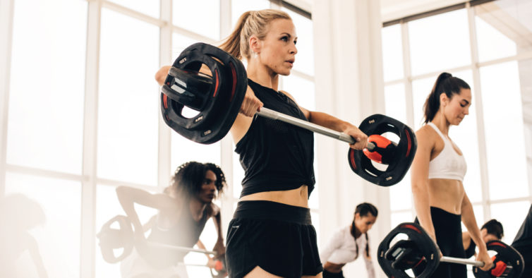 Body Pump: a aula com 30 anos continua a ser a melhor para tonificar e  emagrecer – NiT