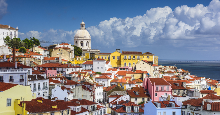 Apesar dos preços, vende-se uma casa a cada três minutos em Portugal