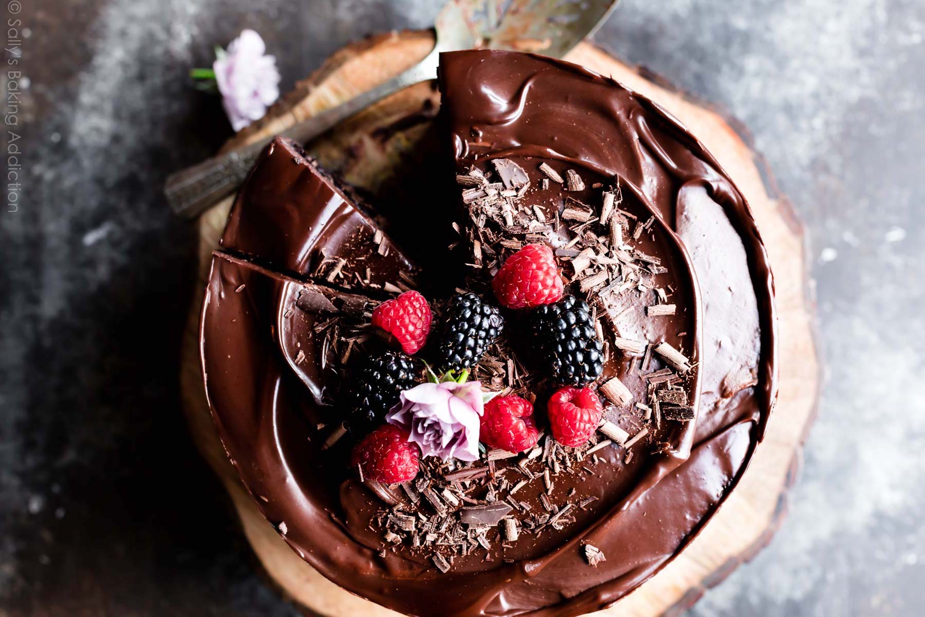 BOLO DE ANIVERSÁRIO SAUDÁVEL COM MUSSE DE CHOCOLATE - Receitas