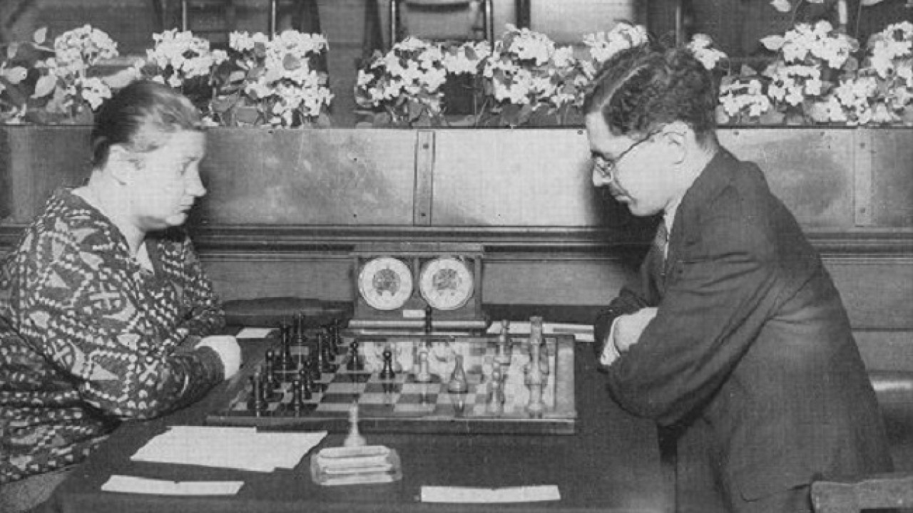 Alexander Alekhine: deu um livro e inspirou um clube de xadrez em Lisboa