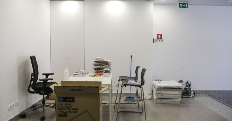 A redação da NiT mudou — agora é um espaço acolhedor e cheio de referências pop