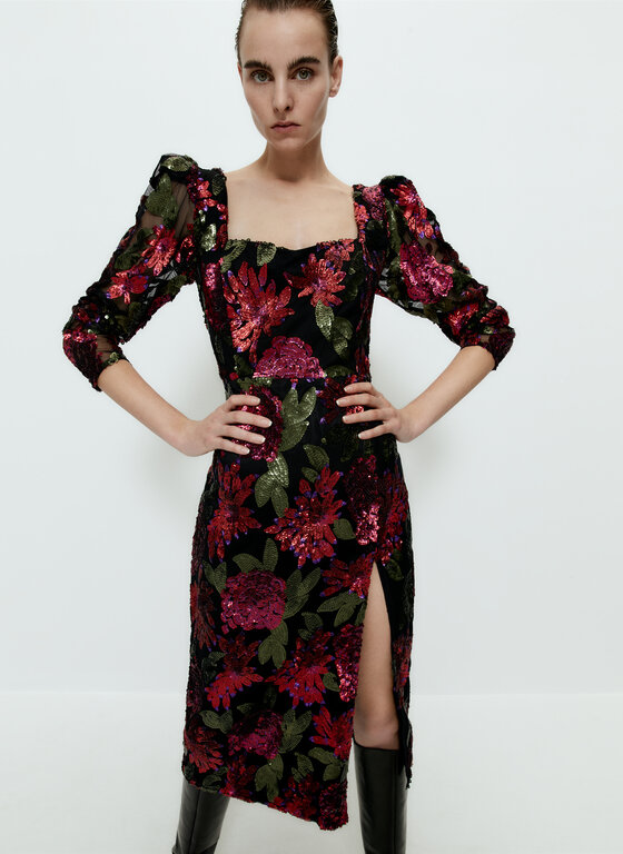 Este vestido da Uterq e um arraso e ideal para as festas de