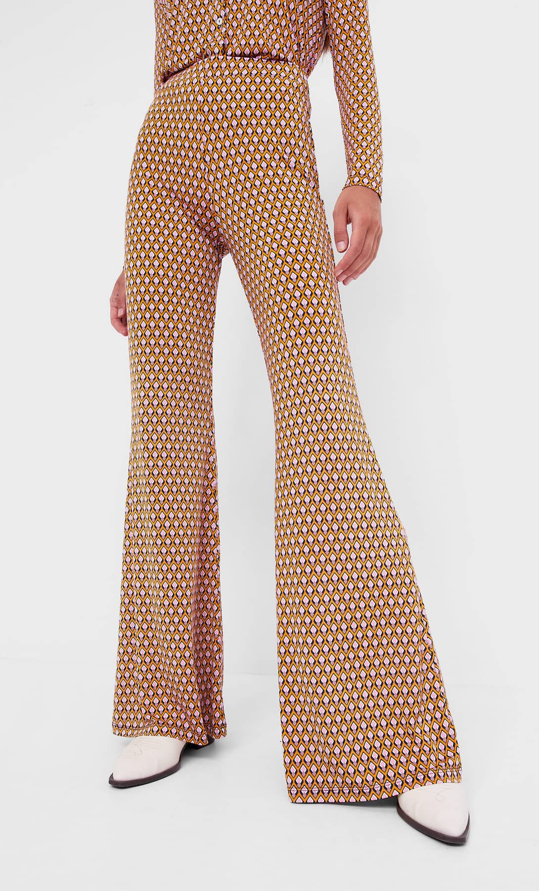Calças boca de sino sales stradivarius