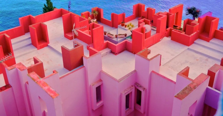Este Airbnb em Espanha saiu diretamente de “Squid Game” — e é super instagramável