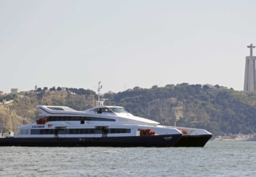 Cegonha Branca: primeiro navio elétrico da Transtejo faz viagem inaugural