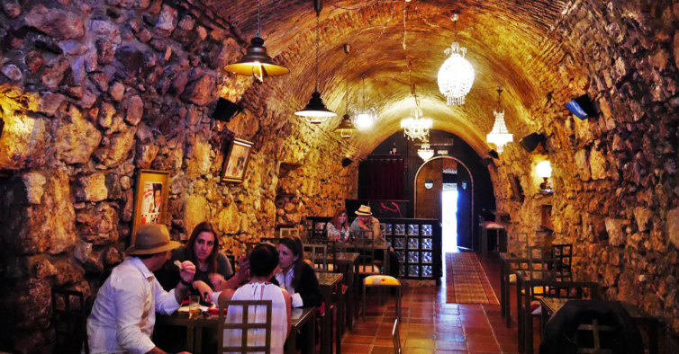 Da realeza à maçonaria: o túnel secreto num dos pubs mais giros de Lisboa