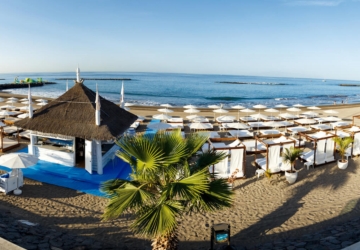Le Club: o beach bar em Tenerife com camas balinesas, hambúrgueres e cocktails