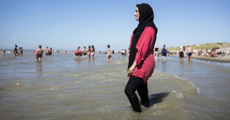 French court banned burkinis from swimming pools in Grenoble 2