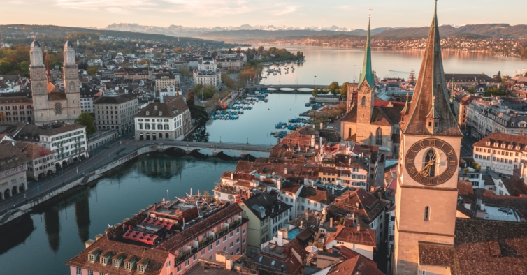 Conheça a cidade de Zurique por apenas 370€