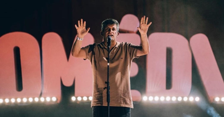Humorista João Pinto apresenta espetáculo de stand-up em Lisboa e Porto