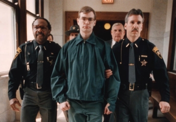 Jeffrey Dahmer confessa os crimes macabros em mais uma série assustadora da Netflix
