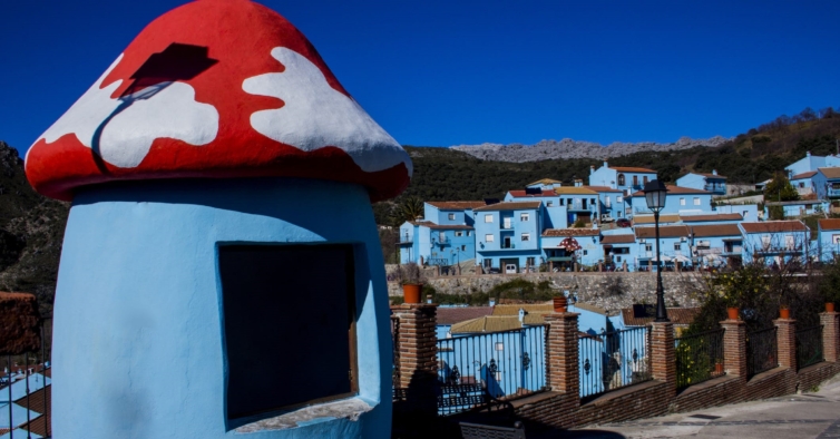 Júzcar: a aldeia azul por onde passaram os Smurfs