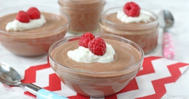 Mousse de chocolate com iogurte grego