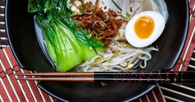 Chopsticks: o novo restaurante asiático de Lisboa tem pratos japoneses e chineses