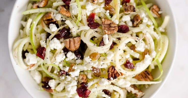 Salada de maçã espiralizada
