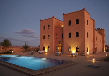 Sunrise Palace: o novo hotel de Marrocos tem uma piscina no meio do deserto do Saara