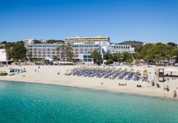 O tenista Rafael Nadal vai abrir um hotel de sonho mesmo em frente à praia