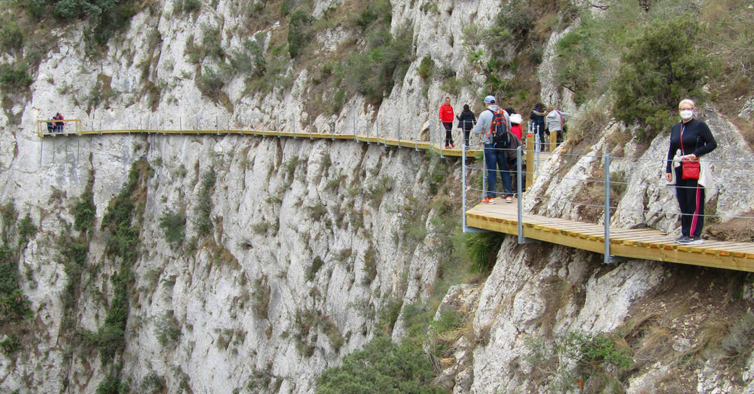Estes vertiginosos passadiços a 60 metros de altura são o novo “Caminito del Rey”
