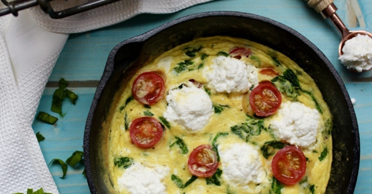 Omelete de ricotta e espinafres