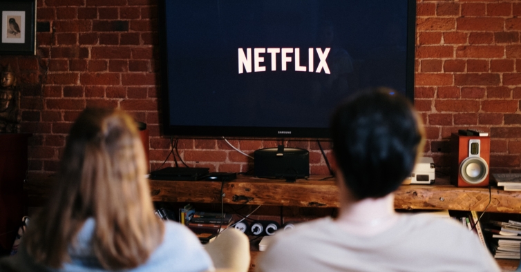 Amazon goza com Netflix por cobrar a partilha de contas