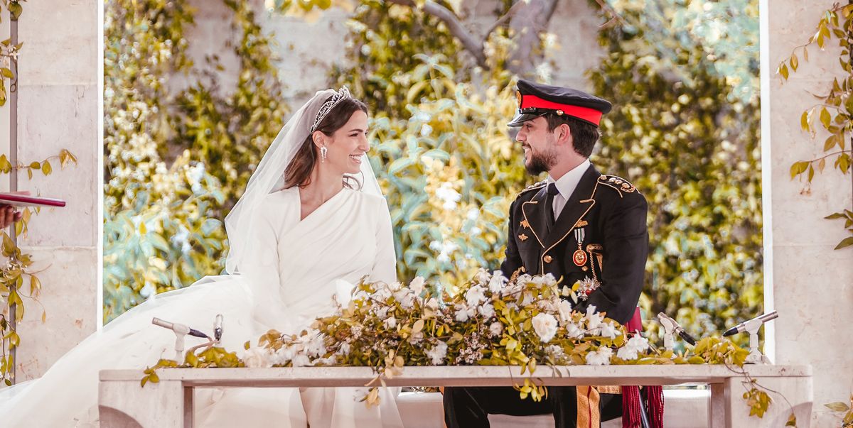 Os detalhes do vestido de noiva luxuoso da princesa da Jordânia; veja fotos  do casamento