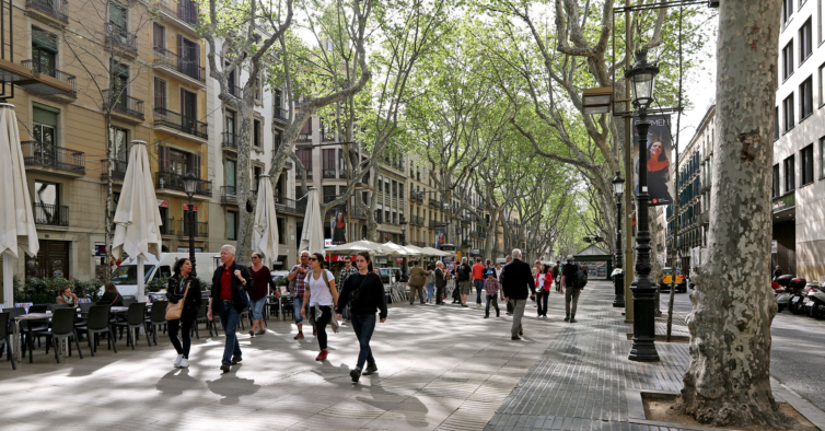 Cafés em Espanha começam a cobrar pelo tempo a mais passado nas esplanadas