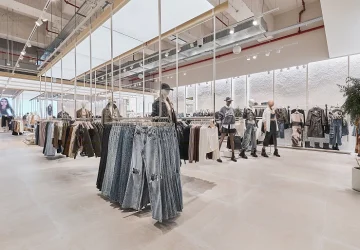 Já abriu a nova Stradivarius do Colombo, com caixas self-checkout