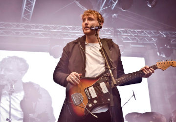 James Arthur, cantor de “Impossible”, vai atuar nos Globos de Ouro da SIC