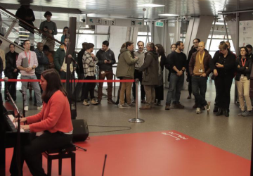 Música para todos: a estação de metro Entrecampos tem um piano que todos podem tocar