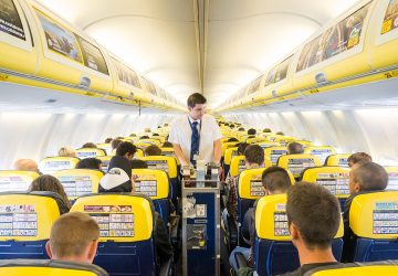 Ryanair está a cobrar mais de 20€ pela emissão do cartão de embarque digital