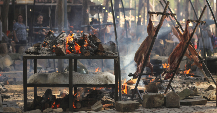 A última edição de 2023 do Chefs on Fire vai ter muita comida, concertos e DJ sets