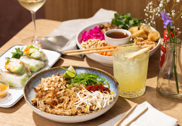 Do pad thai de frango aos cocktails com Tabasco: novo Street Chow é uma viagem à Ásia