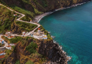 O alojamento que nasceu de uma ruína num dos lugares mais intocados dos Açores