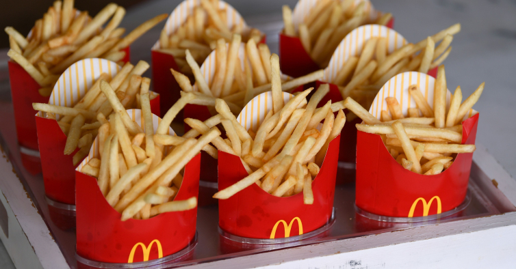 É a loucura: McDonald’s está a oferecer um ano de batatas fritas gratuitas