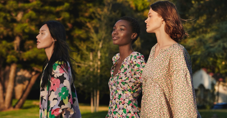 Este vestido estampado da Brownie está a chamar a primavera (e tem desconto)