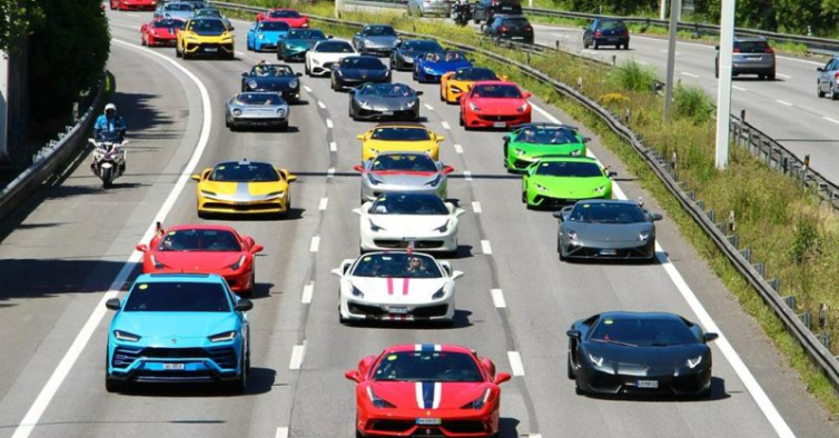 Um dos maiores encontros de supercarros do mundo vai acontecer este mês no Douro