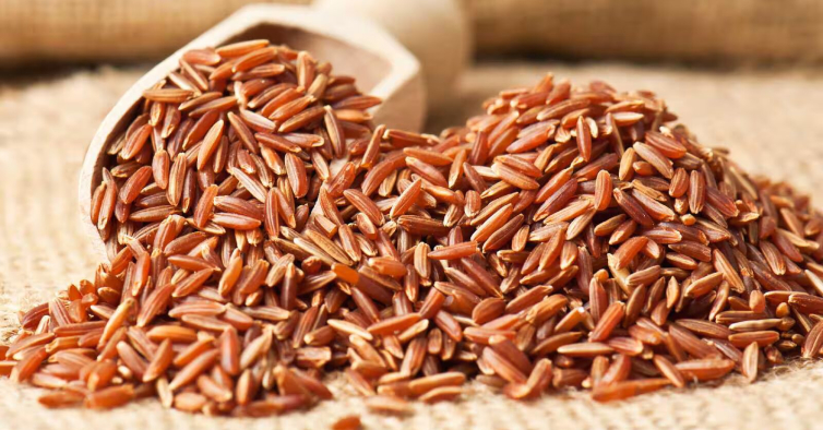 Arroz vermelho. O suplemento alimentar que pode ter efeitos secundários graves