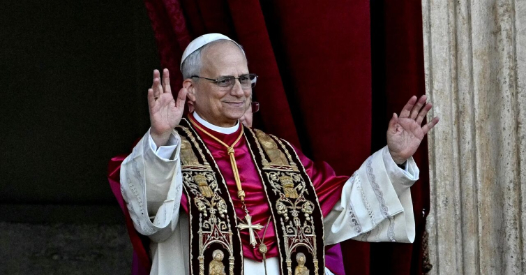PT italiano tinha um cliente chamado Robert. Um dia viu-o na televisão: era o novo Papa