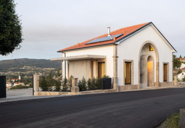 Antiga farmácia em Paredes de Coura transformou-se numa casa “com vista para o infinito”
