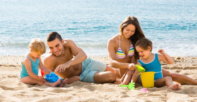 Atenção ao sol. Esta é a gama super prática que vai proteger a família inteira