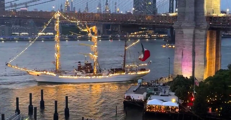 Navio choca contra ponte em Nova Iorque e faz 2 mortos